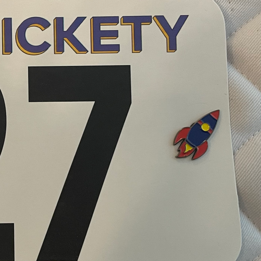 Pointy Rocket Pinsnickety horse show number pin