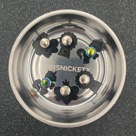 pinsnickety magnetic storage bowl with three pairs of pinsnickety horse show number pins inside